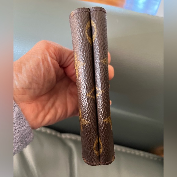 Louis Vuitton Monogram Elise Trifold Wallet - Picture 14 of 16